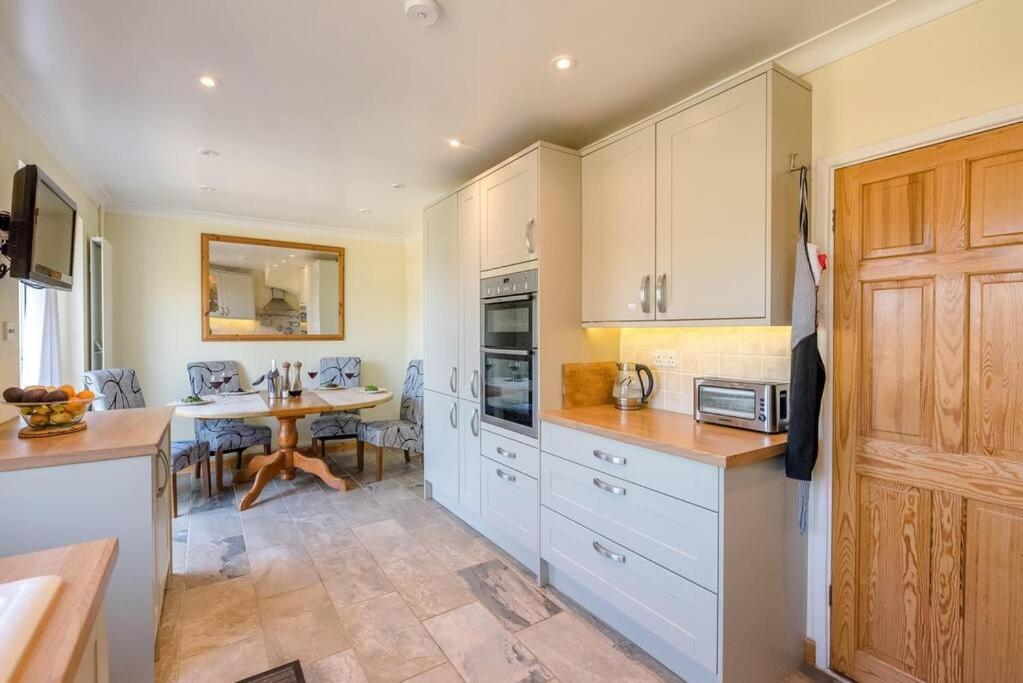 Number 27, Alderton Villa Woodbridge Dış mekan fotoğraf